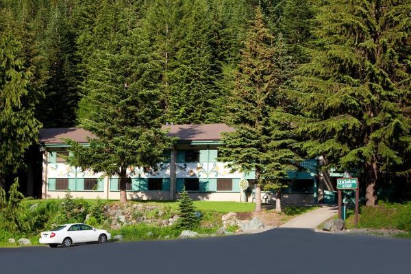 CRYSTAL MOUNTAIN HOTELS (Enumclaw)